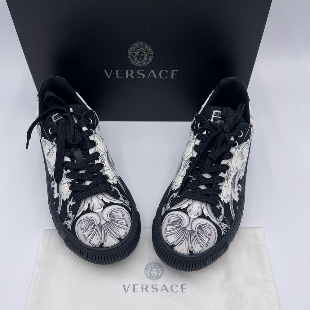 Versace baroque-pattern print sneakers - Picture 1 of 9
